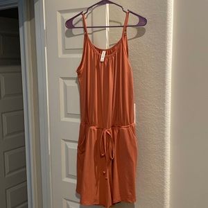 Zenana Outfitters XL peach romper with straps